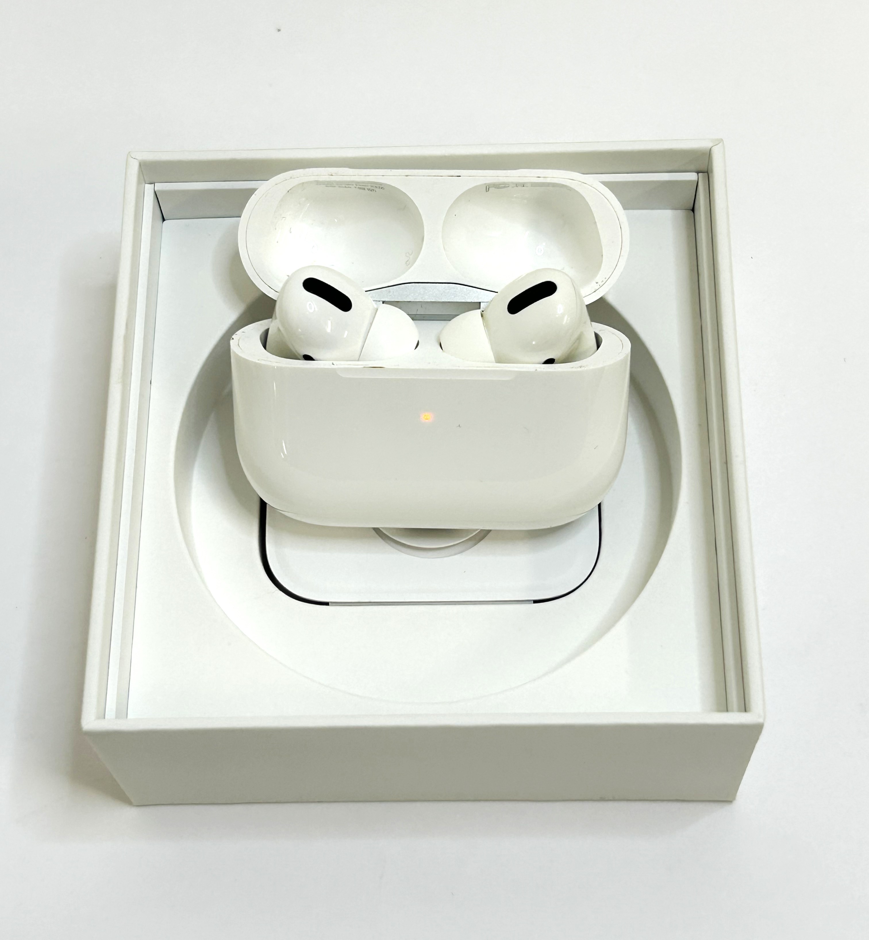 AIRPODS PRO (2ND GENERATION)