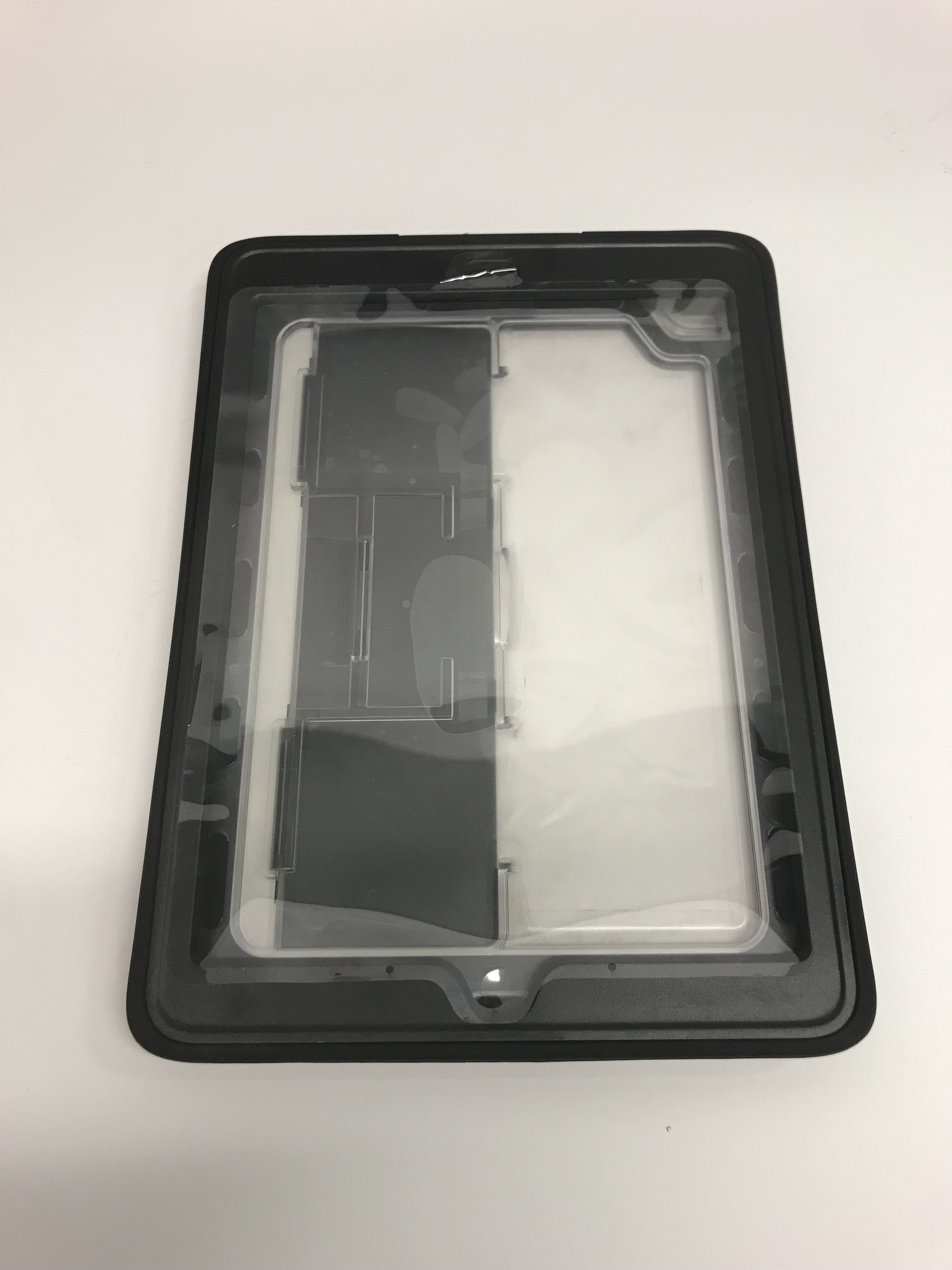 Griffin  XB39502 Survivor Slim Case for 