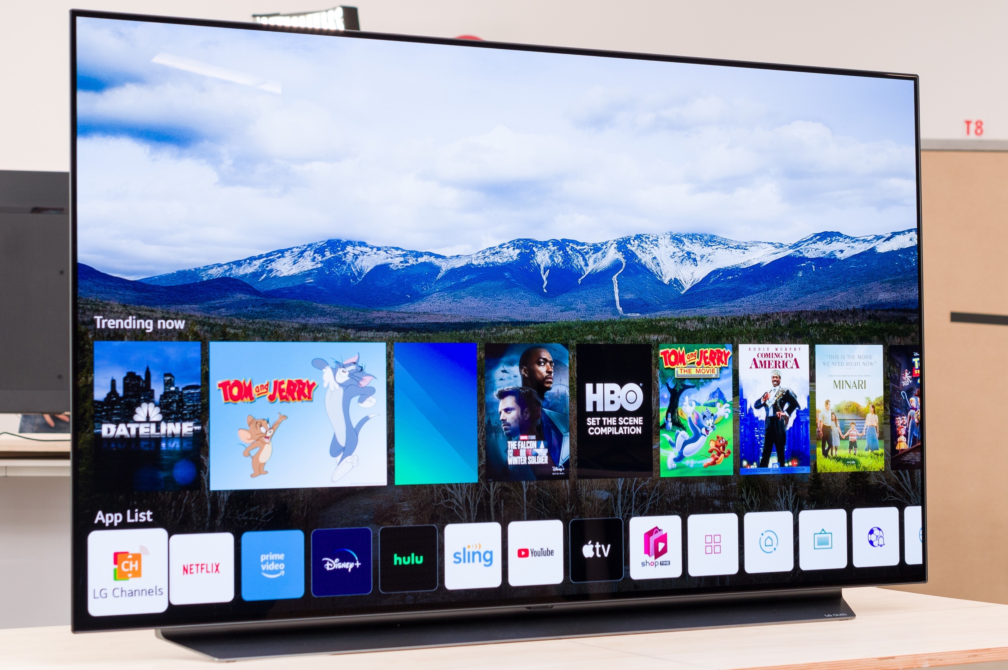 LG CLASS 4K UHD SMART OLED HDR TV